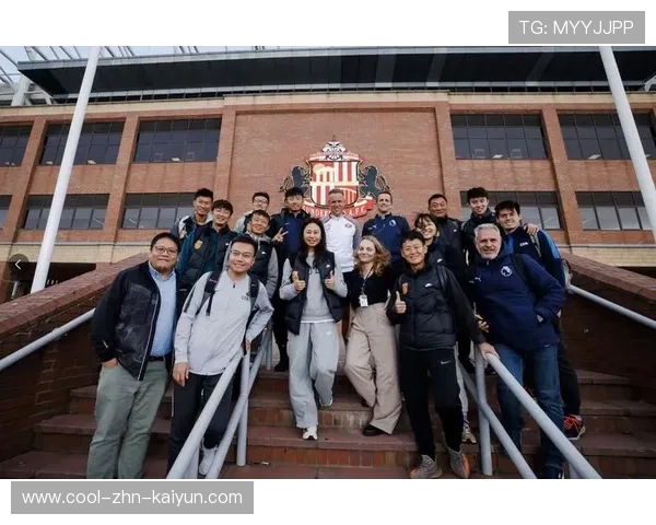 足球俱乐部青训项目设置守门员专项导师班强化培养，足球职业青训营